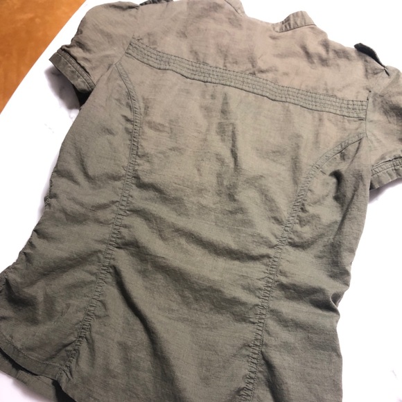 H&M olive-colored blouse - Picture 3 of 3